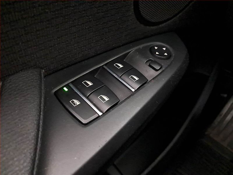BMW X3 (2011) xDrive30d, 4X4, Automat - fotka 16 z 16
