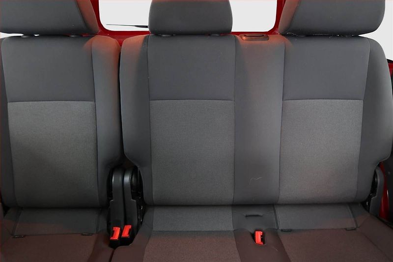 Volkswagen Caddy (2015) 1.6 TDi, 5Míst - fotka 10 z 13