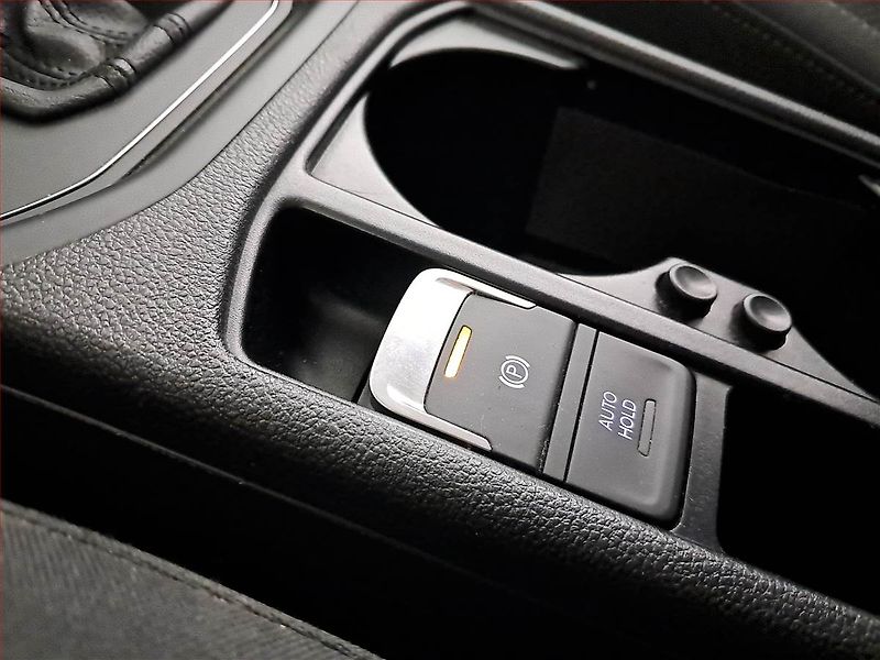 Volkswagen Touran (2020) 1.5 TSI - fotka 20 z 24