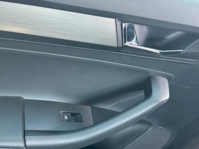 Škoda Rapid (2018) Style 1.0 TSI 81 kW - fotka 20 z 23