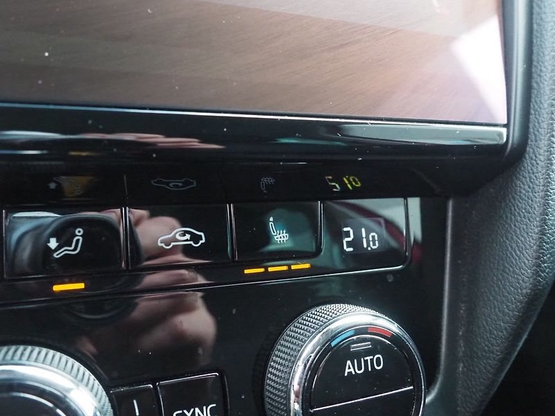 Škoda Octavia (2019) 1.5G-TEC, CNG, - fotka 33 z 39