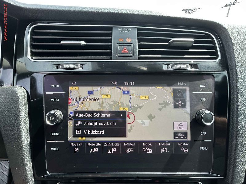 Volkswagen Golf (2018) 1.5 TSI, Highline, +pneu - fotka 16 z 20