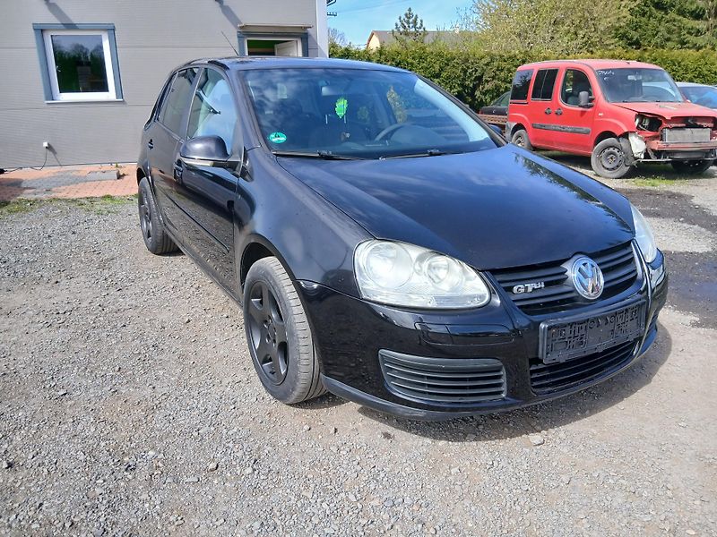 Volkswagen Golf 1.6i, GT Look, automat - fotka 5 z 31