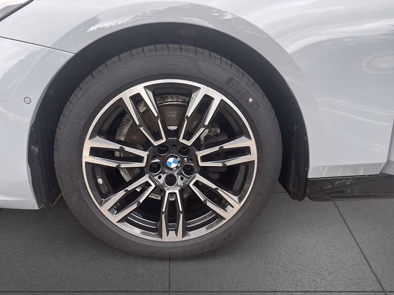 BMW Řada 5 520d xDrive M-Sport DA/PA Pro - fotka 6 z 13