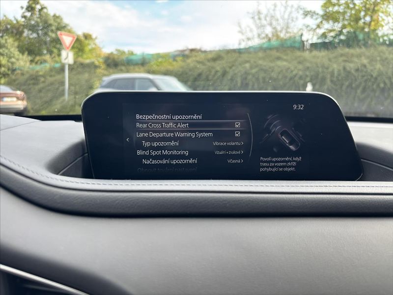Mazda CX-30 2,0 i 137kW AT GT Plus CARPLAY - fotka 24 z 47