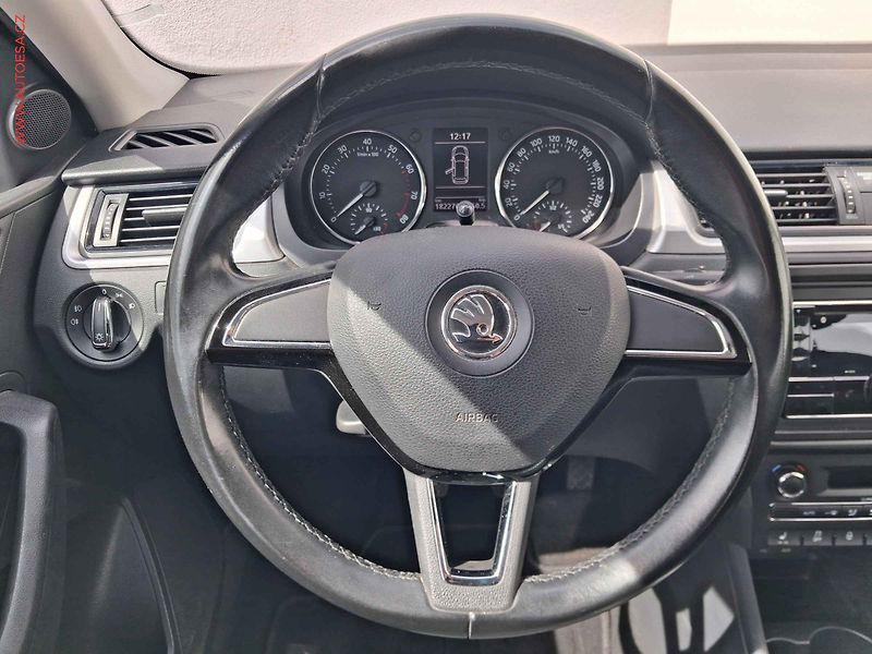 Škoda Rapid (2013) 1.2 TSi, Ambition - fotka 11 z 16