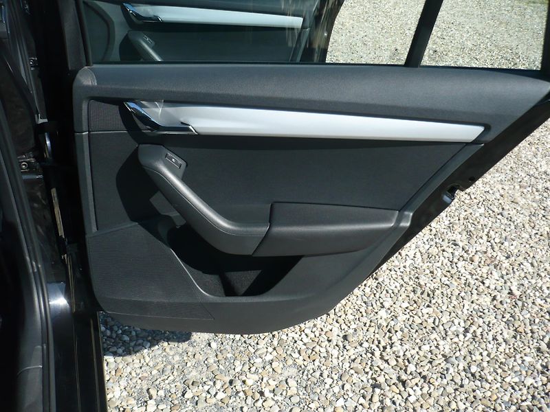 Škoda Octavia 2.0TDI 110Kw Serviska Manuál - fotka 28 z 29