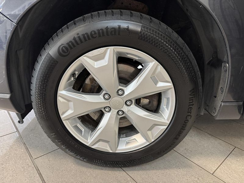 Subaru Forester 2.0D Comfort, 6MT, CZ, 1. maj. - fotka 37 z 47