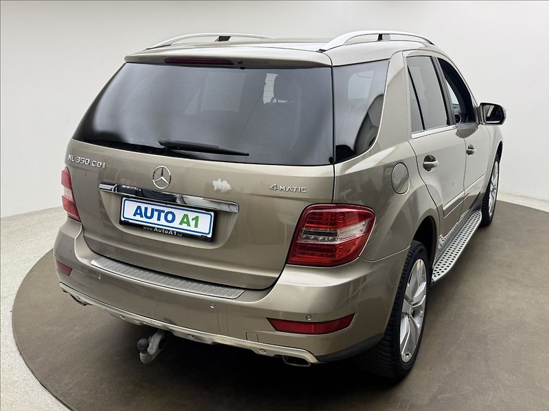 Mercedes-Benz Třídy M 3,0 ML 350 4X4 TAŽNÉ KAMERA ČR - fotka 4 z 44
