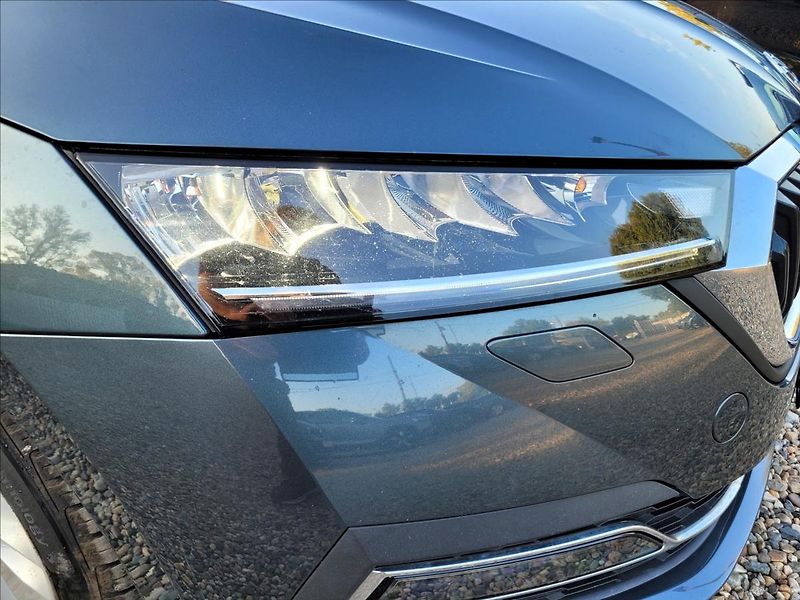Škoda Octavia 1,0 TSI,CLEVER,LED,VÝHŘEV,NAVI - fotka 48 z 50