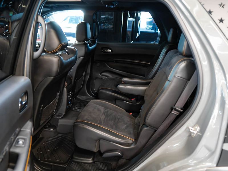 Dodge Durango (2023) 5.7 R/T Hemi Orange Tow N Go - fotka 30 z 38