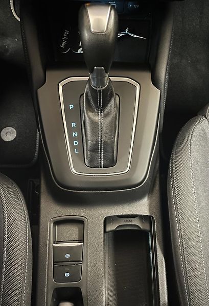 Ford Focus 1.0 EcoBoost  Active X AT, ČR - fotka 20 z 29