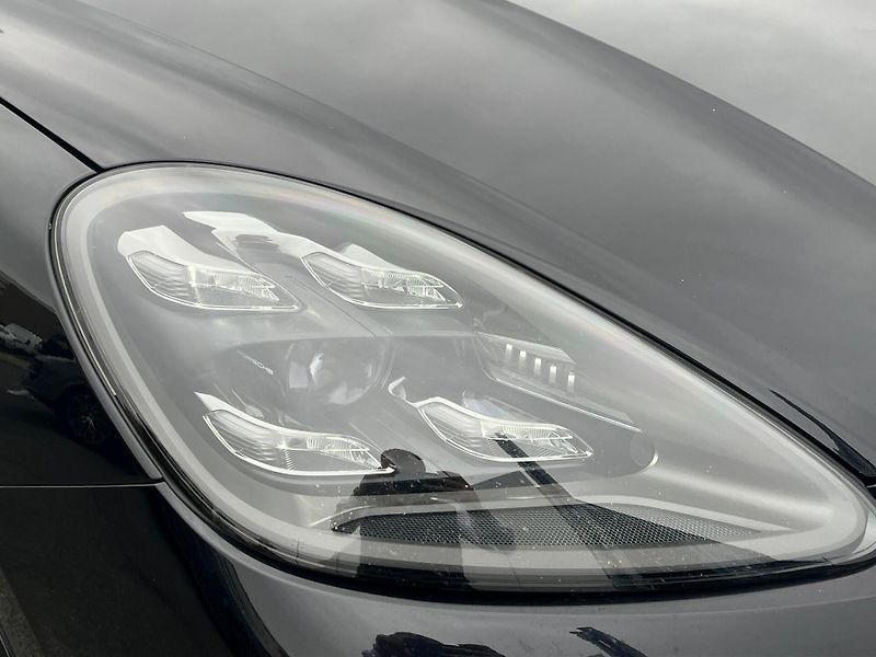 Porsche Cayenne (2021) Turbo - fotka 9 z 29