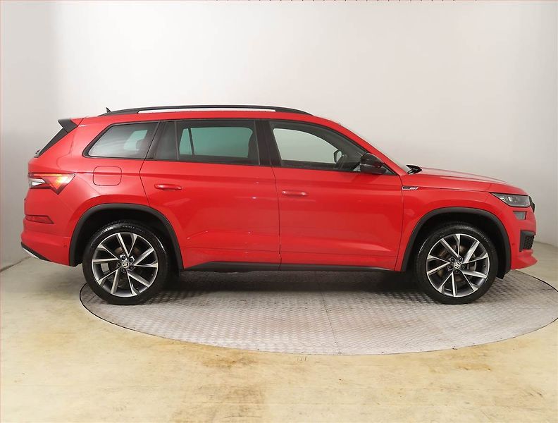 Škoda Kodiaq (2023) 2.0 TDI - fotka 6 z 27