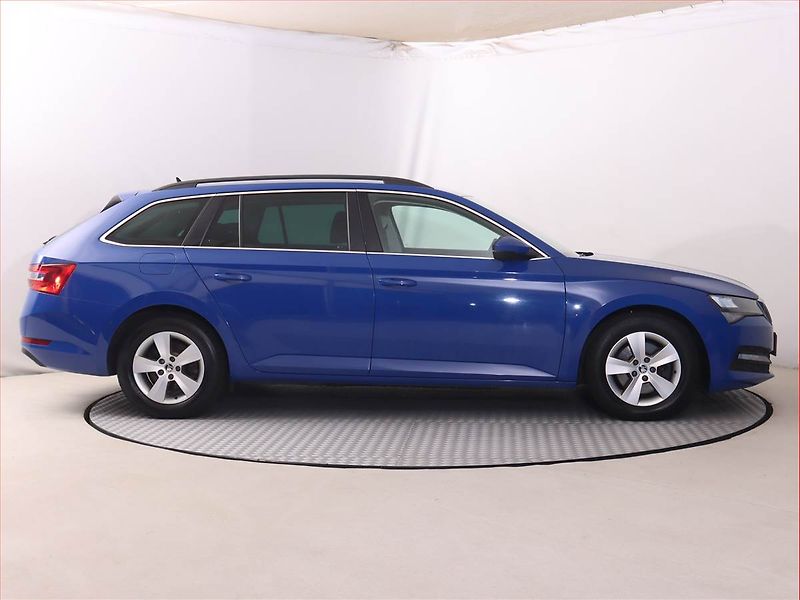 Škoda Superb (2019) Ambition Plus 2.0 TDI, 4X4 - fotka 6 z 21