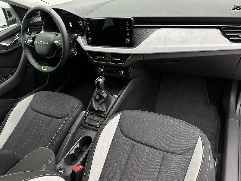 Škoda Scala 1.0TSi DSG 116PS LED V.Cockpit - fotka 41 z 46