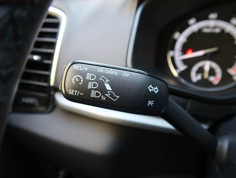 Škoda Karoq (2019) 1.5 TSI - fotka 18 z 19