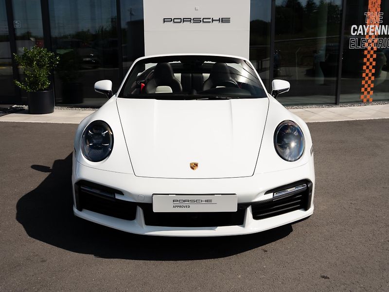 Porsche 911 Turbo S Cabriolet - fotka 4 z 29