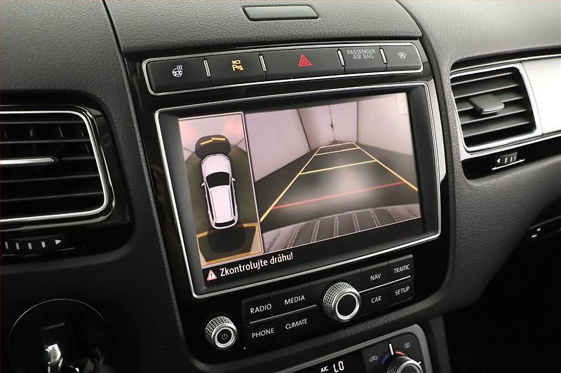 Volkswagen Touareg (2016) R-Line 3.0 TDI, 4X4, Automat - fotka 10 z 20