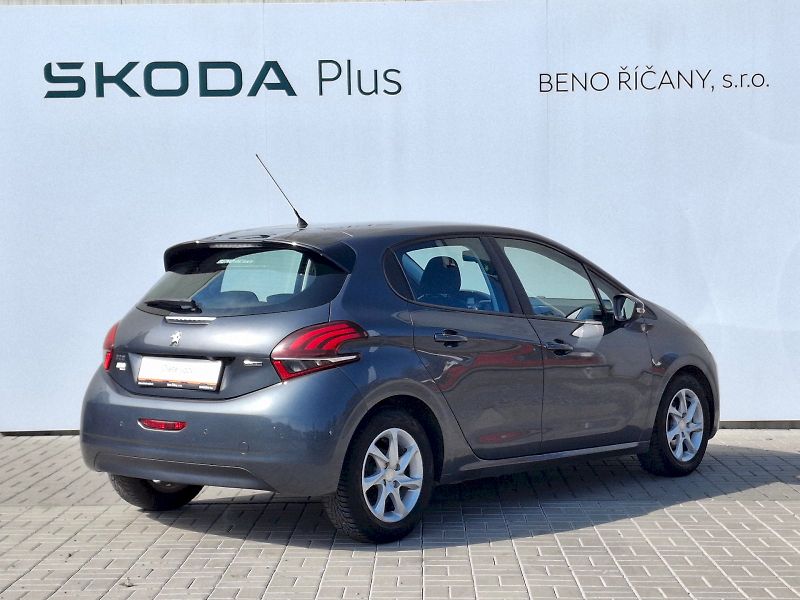 Peugeot 208 (2016) ALLURE Automat 1,2i 60kW - fotka 2 z 35