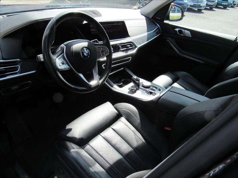 BMW X7 3,0 d xDrive30d 195 kW 7 míst - fotka 9 z 44