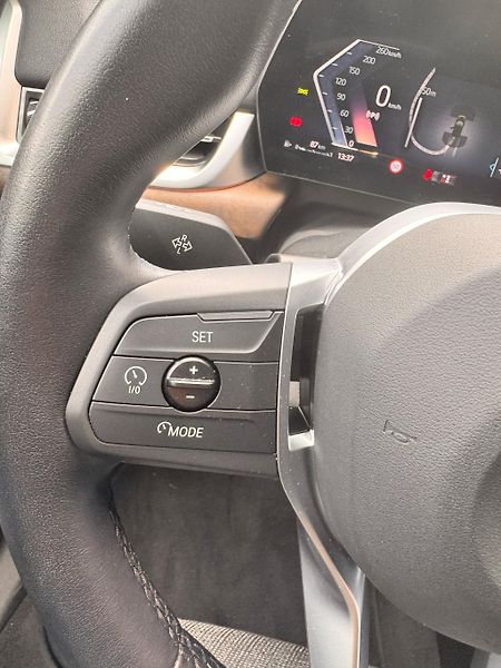 BMW X1 (2024) sDrive20i, panorama - fotka 18 z 35