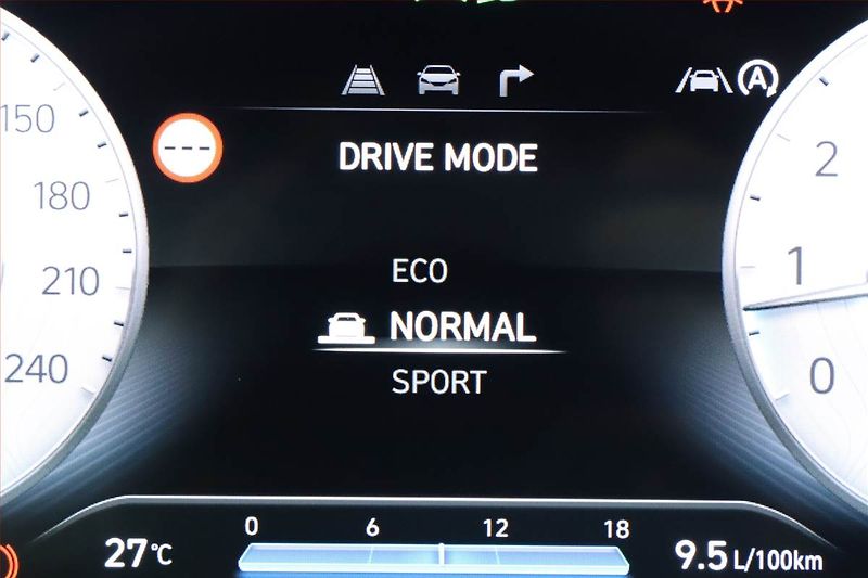 Hyundai i30 (2025) 1.5 T-GDI MHEV 48V, N-LINE - fotka 12 z 21