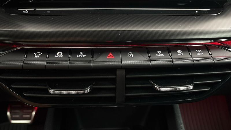 Škoda Octavia 2.0 TDI DSG 4x4 RS - fotka 13 z 28