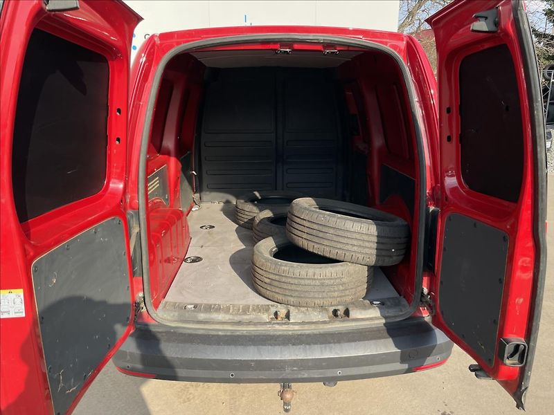 Volkswagen Caddy 2,0 TDI 4MOT TZ+PDC+CLIMA  Max - fotka 18 z 18