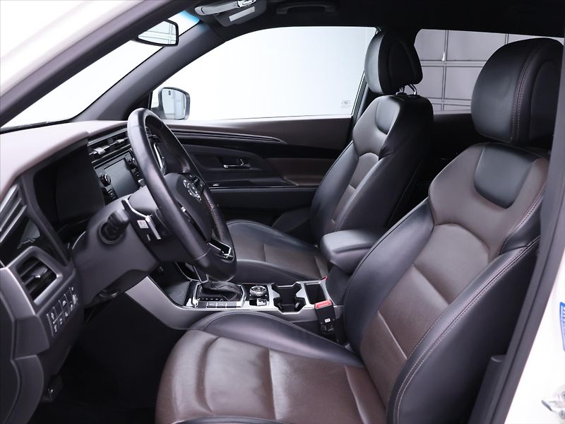 SsangYong Korando 1,5 Turbo e-XGI 120kW Aut. - fotka 11 z 39