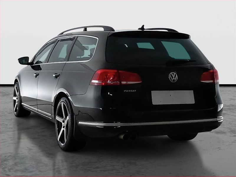 Volkswagen Passat (2012) Comfortline 2.0 TDI - fotka 4 z 16