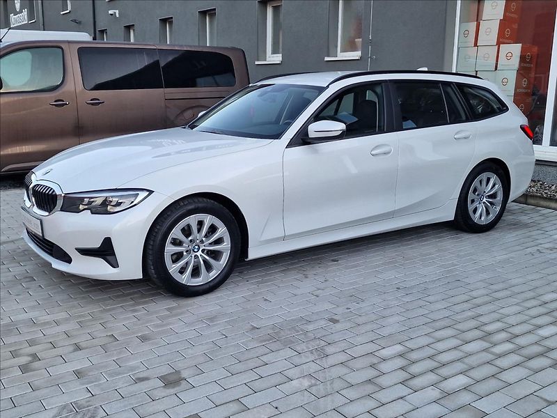 BMW Řada 3 318d 110kW Touring,ČR,1.Maj. - fotka 6 z 50