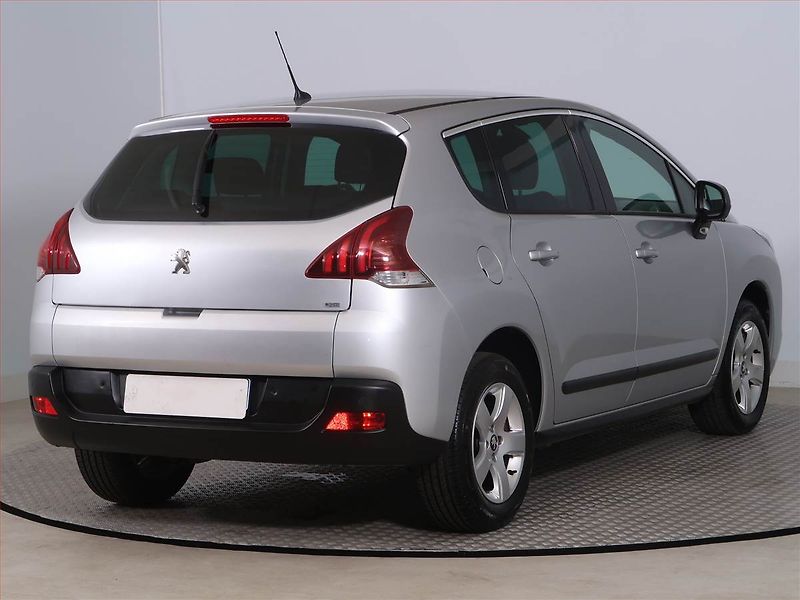 Peugeot 3008 (2014) 1.6 HDi, Automat, Navi - fotka 5 z 24