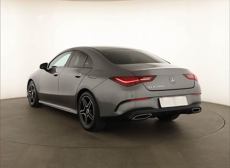Mercedes-Benz CLA (2024) 200 d - fotka 4 z 21