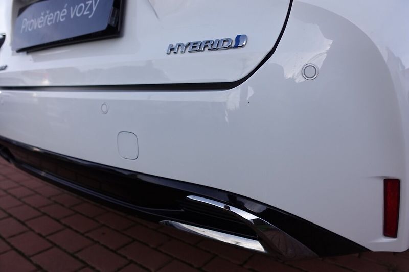 Toyota Corolla 2.0HSD e-CVT Comfort Tech - fotka 29 z 32