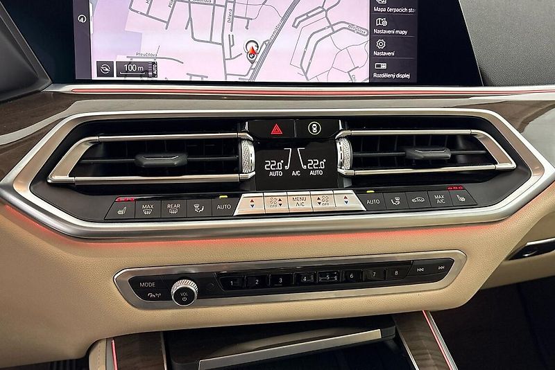 BMW X5 xDrive30d - fotka 21 z 27
