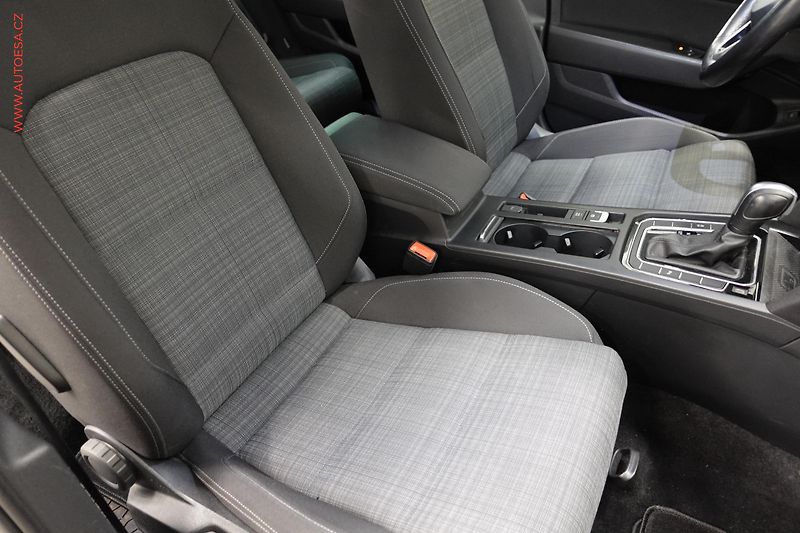 Volkswagen Passat (2020) 2.0TDi, DSG, LED, navi - fotka 11 z 22