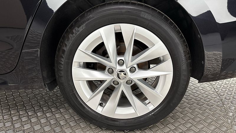 Škoda Octavia 1.5 TSI E-Tec DSG Style Combi - fotka 19 z 25