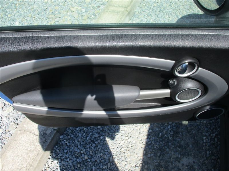 Mini Cooper S 1,6 i, aut. klima,Cebia,128kW - fotka 10 z 32
