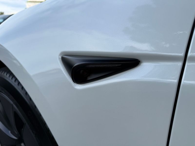 Tesla Model 3 --REZERVACE-- - fotka 6 z 39