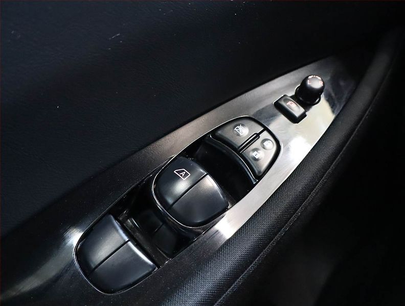 Nissan Leaf (2018) 40 kWh, SoH 87%, Automat - fotka 25 z 28