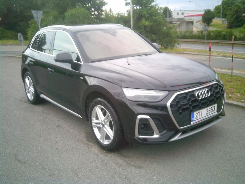 Audi Q5 (2023) 2.0 TDi  S LINE 40  150kW - fotka 4 z 16