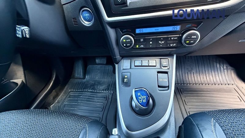 Toyota Auris AT STYLE - fotka 9 z 19