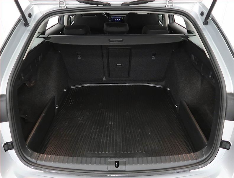 Škoda Octavia (2023) Ambition 2.0 TDI, ČR,1.maj - fotka 13 z 24