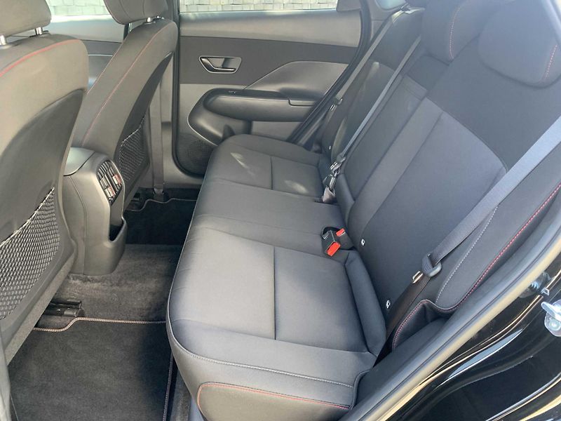 Hyundai Kona N-LINE TECHNOLOGY 1.6T-GDI DCT - fotka 8 z 17