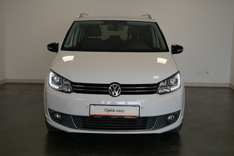 Volkswagen Touran - fotka 4 z 23