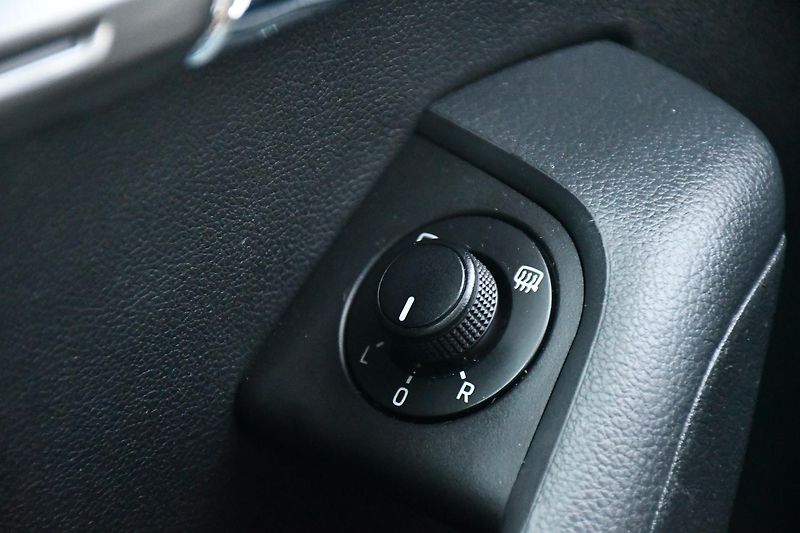 Škoda Octavia 1.5TSi 110kW DSG NAV KESSY - fotka 26 z 52
