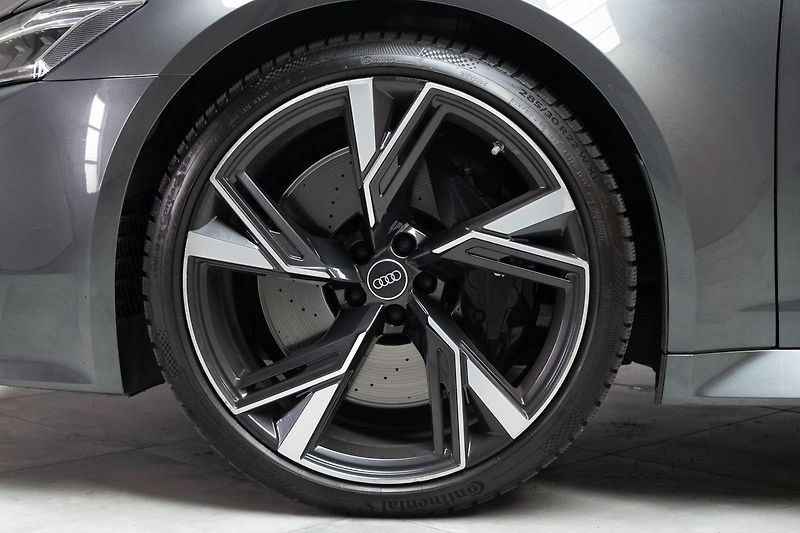 Audi RS 6 V8 4.0 TFSI 441kW QUATTRO - fotka 41 z 48