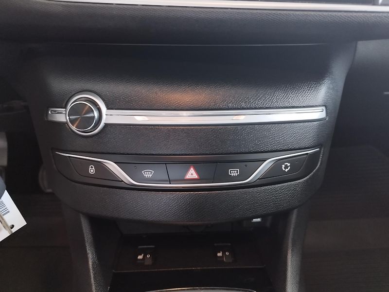 Peugeot 308 (2018) 1,2I,81KW,1.ROK ZÁRUKA,NAJ.54t - fotka 25 z 36
