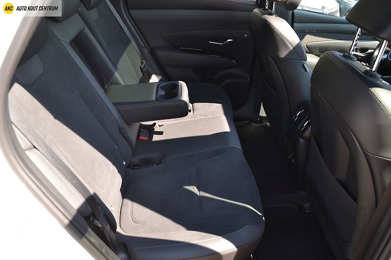 Hyundai Tucson 1,6 T-GDI PHEV 4WD AT 20 YEARS - fotka 21 z 75